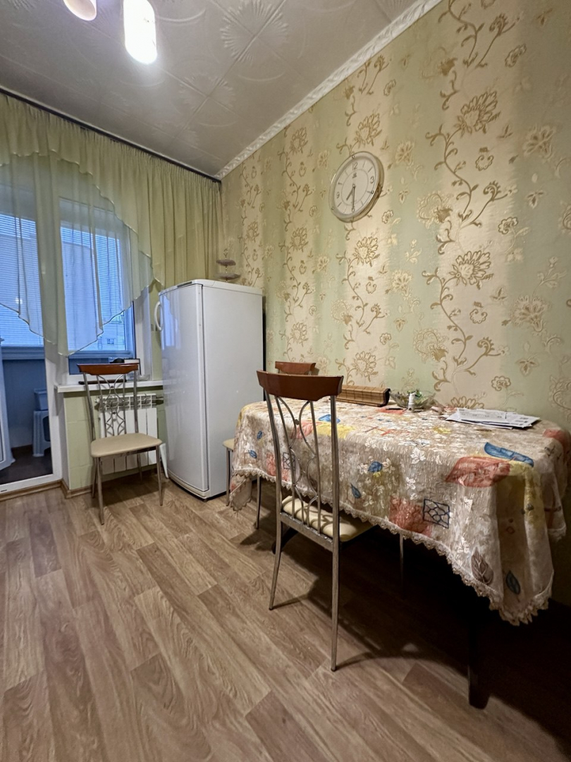 Р-н Голівуд,Простора 3 кімнатна 67м2 з ремонтом та меблями. Фото - 2