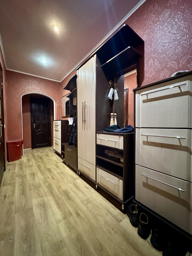 Р-н Голівуд,Простора 3 кімнатна 67м2 з ремонтом та меблями. Фото - 12