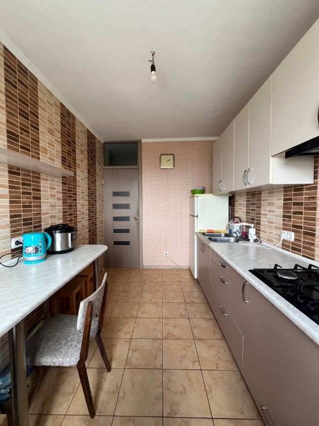 Живіть у центрі з комфортом - 4-кімнатна квартира 80 м². Фото - 3