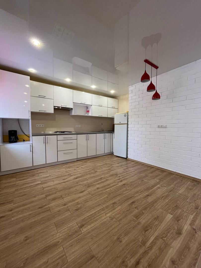 Стильна 2-кімнатна квартира з ремонтом 69м2, вул. Льотна. Фото - 4