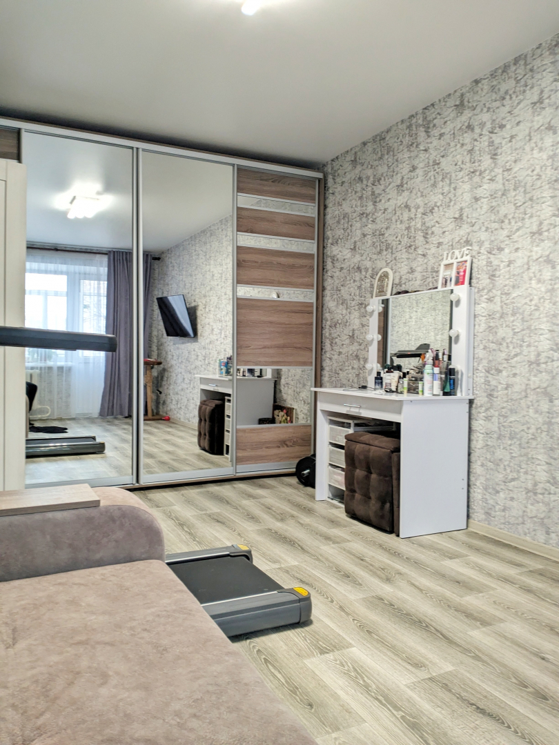 1-кімнатна квартира по Левка Лук’яненка. Ремонт, меблі, техніка, колонка. Фото - 1