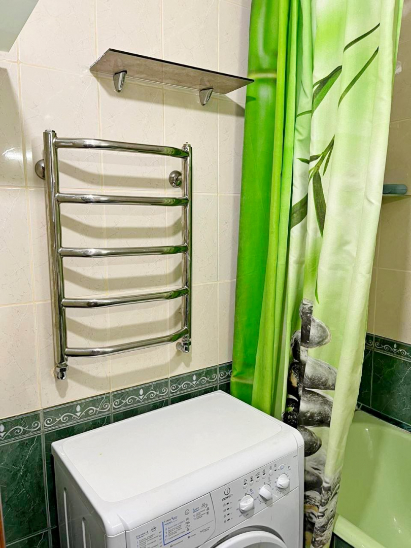 Простора 3 кімнатна квартира 63 м2 з сучасним ремонтом та меблями. Фото - 14