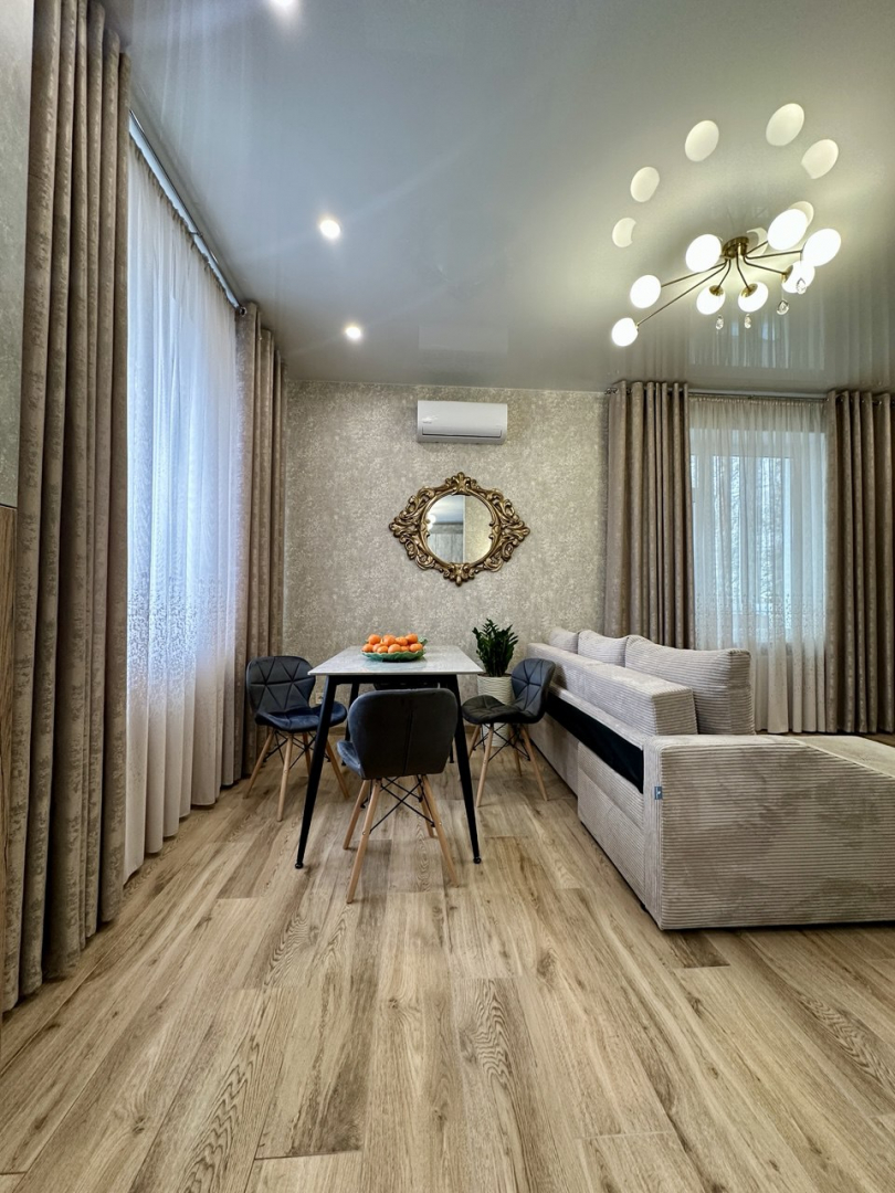 Центр міста,стильна квартира 76м2,з новим ремонтом,меблі+техніка. Фото - 18