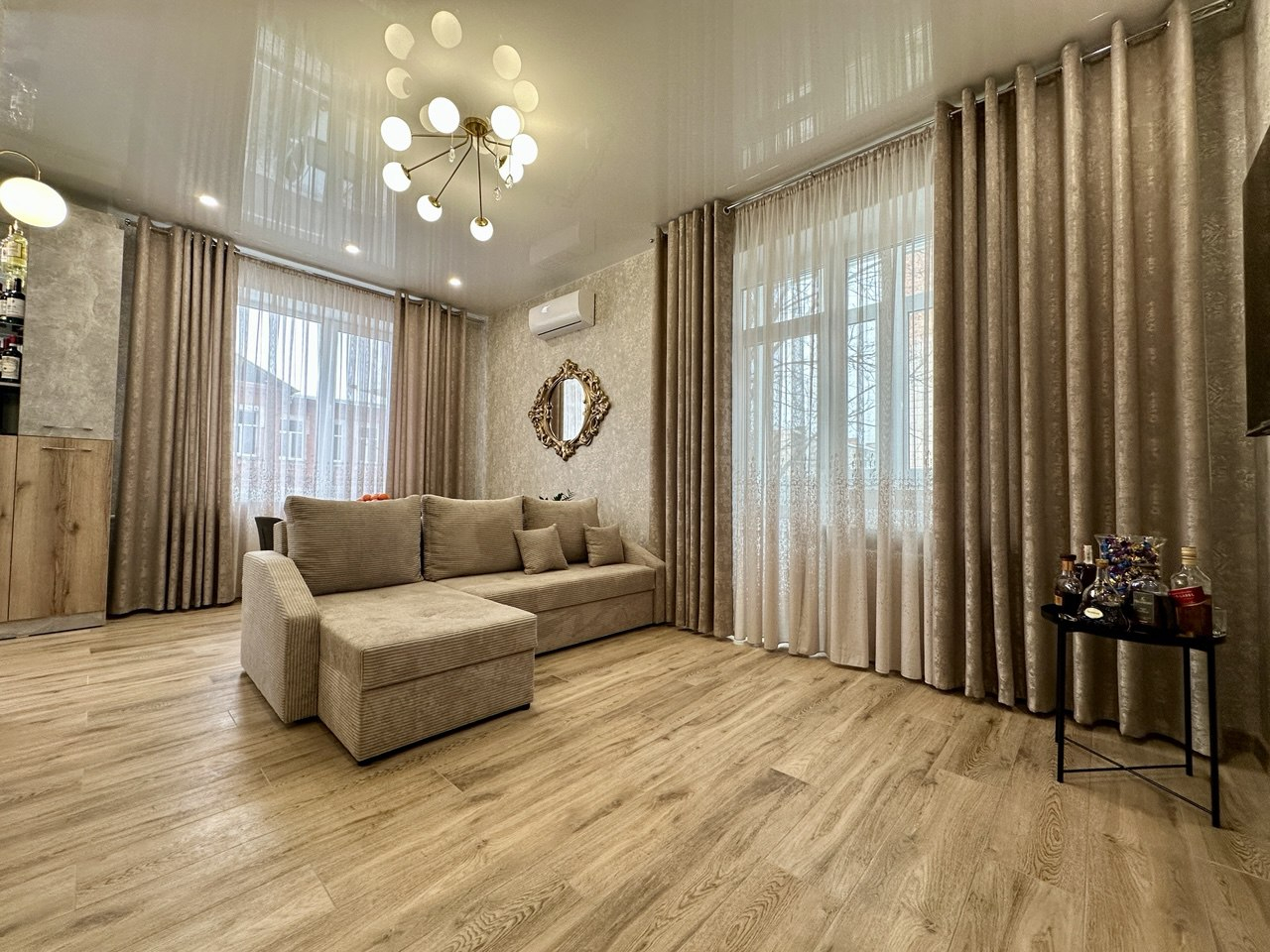 Центр міста,стильна квартира 76м2,з новим ремонтом,меблі+техніка. Фото - 4