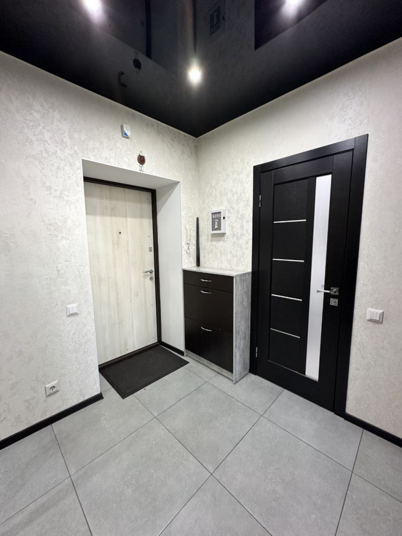 1-кімнатна квартира з дизайнерським ремонтом, 47,6 м², вул. Незалежності. Фото - 8