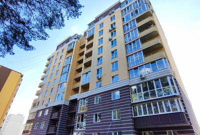 Простора 1-кімнатна квартира, 42 м², Масани