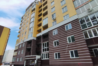 Простора 1-кімнатна квартира, 42 м², Масани