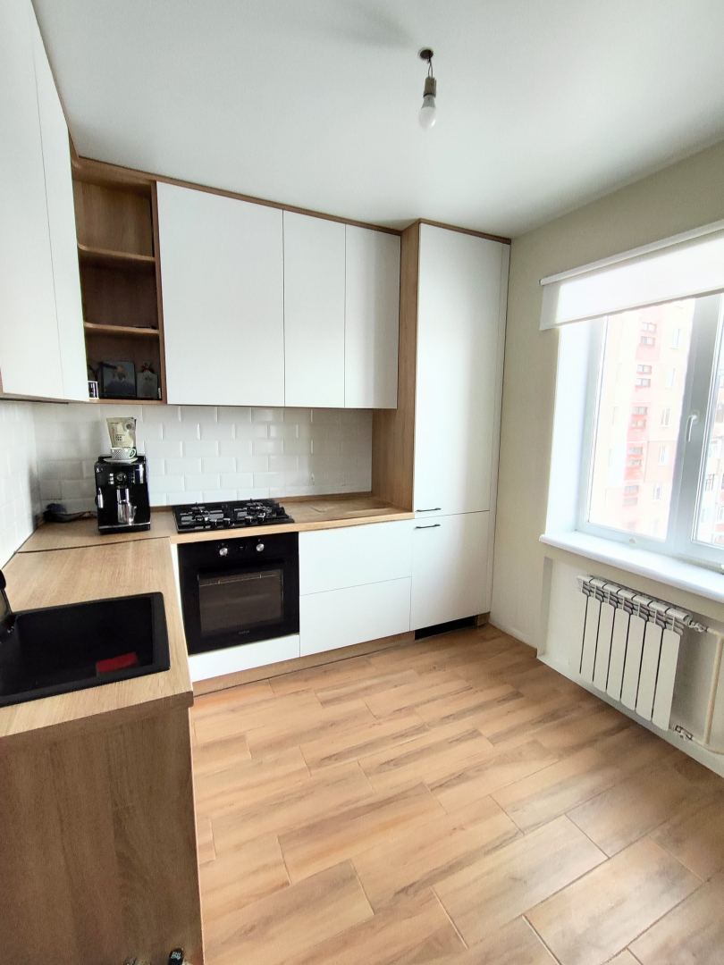 Світла 2-кімнатна квартира з вітальнею-студією 21м2. Фото - 1