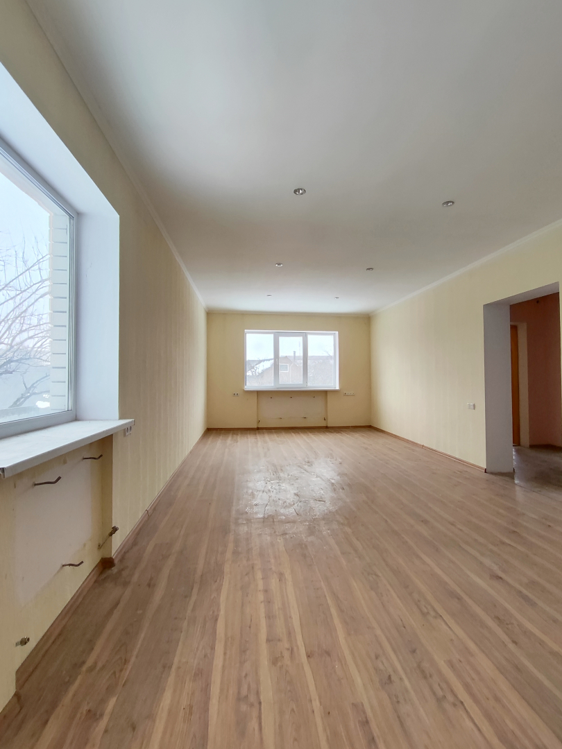 Видовий цегляний будинок 240 м² у центрі міста з гаражем та банею. Фото - 16