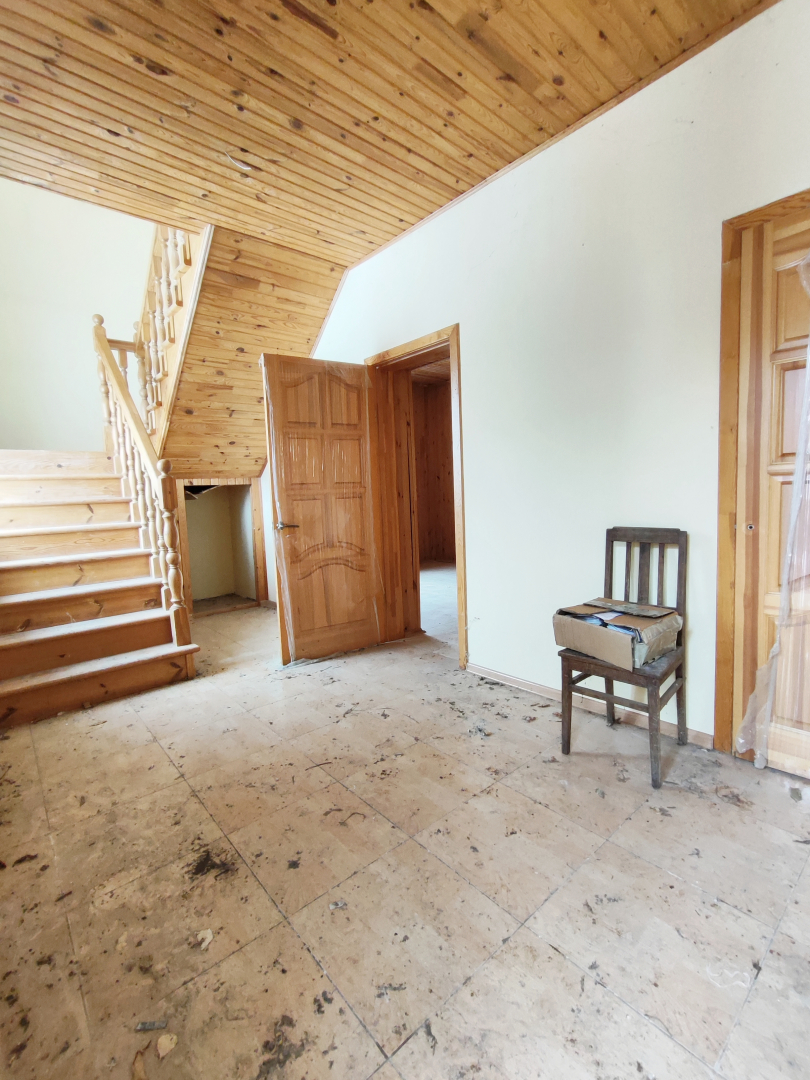 Видовий цегляний будинок 240 м² у центрі міста з гаражем та банею. Фото - 14