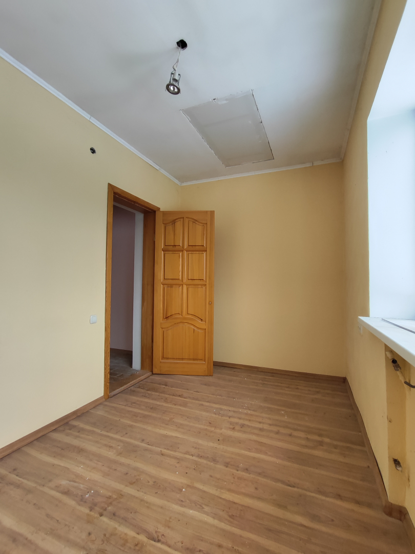 Видовий цегляний будинок 240 м² у центрі міста з гаражем та банею. Фото - 7