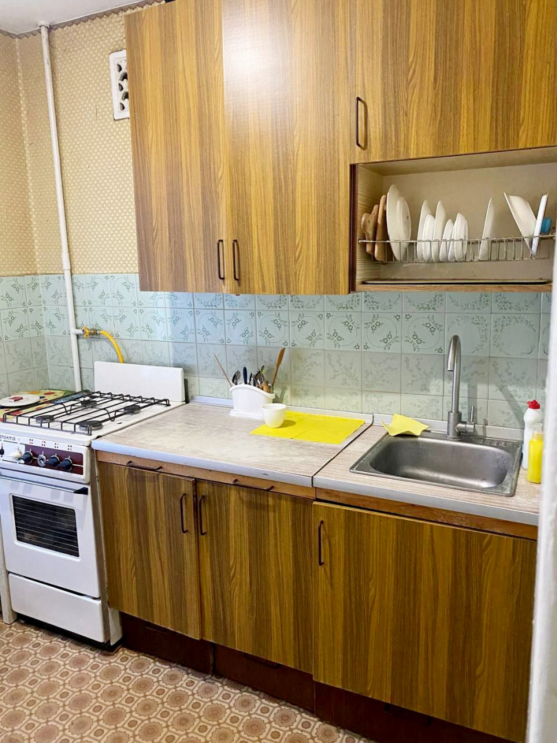 2 кімнатна охайна квартира на зручному 3 поверсі, поруч з центром. Фото - 2