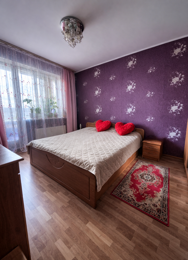 Простора 2-кімнатна квартира з індивідуальним лічильником тепла. Фото 1