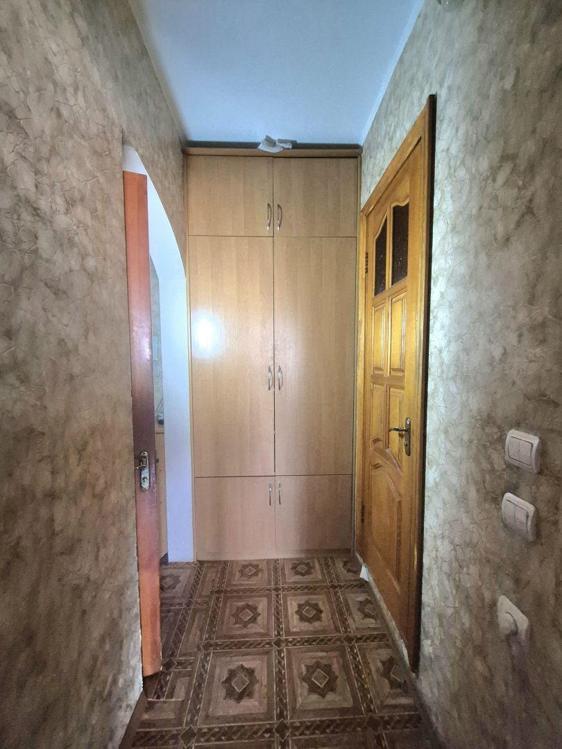 Простора 2-кімнатна квартира з індивідуальним лічильником тепла. Фото - 3