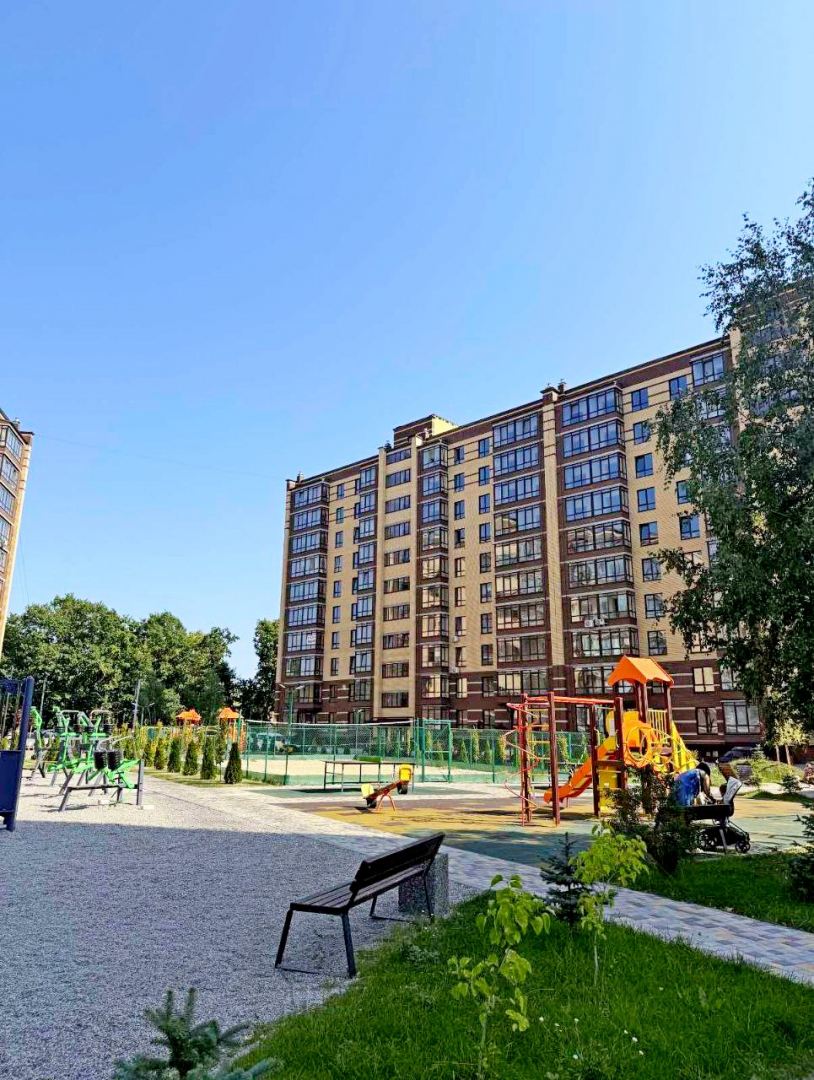 2 кімнатна квартира 65 м2 з автономним опаленням 4 поверх. Масани. Фото 1