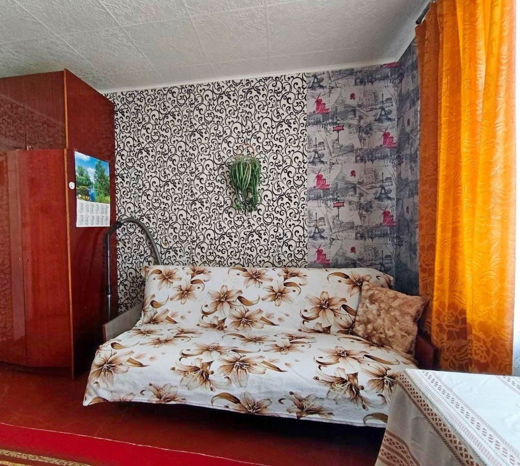 Кімната 13м2 з меблями, в районі Рокосовського біля ТРЦ Голлівуд. Фото 1
