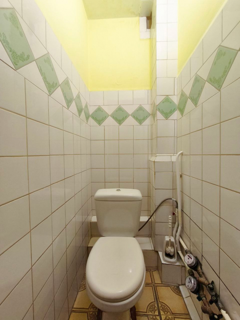 Простора гарна 1 кімнатна квартира 41 м2 в центрі міста. 4/9.. Фото - 10