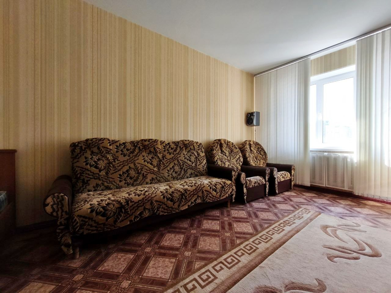 Простора гарна 1 кімнатна квартира 41 м2 в центрі міста. 4/9.. Фото 1