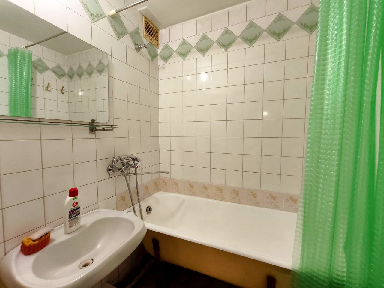 Простора гарна 1 кімнатна квартира 41 м2 в центрі міста. 4/9.. Фото - 9