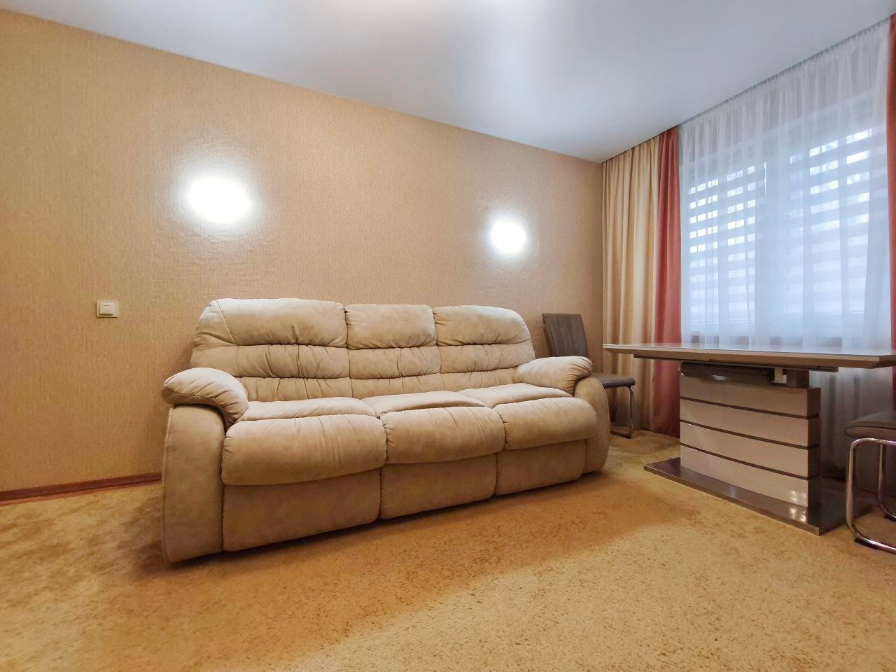 Сучасна повністю укомплектована 3 кімнатна квартира у серці центрі. Фото 1