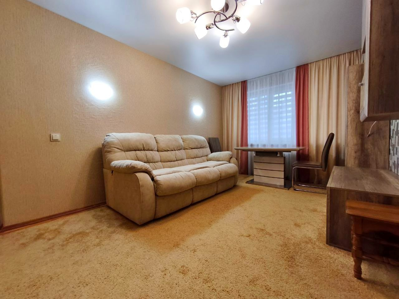 Сучасна повністю укомплектована 3 кімнатна квартира у серці центрі. Фото - 1