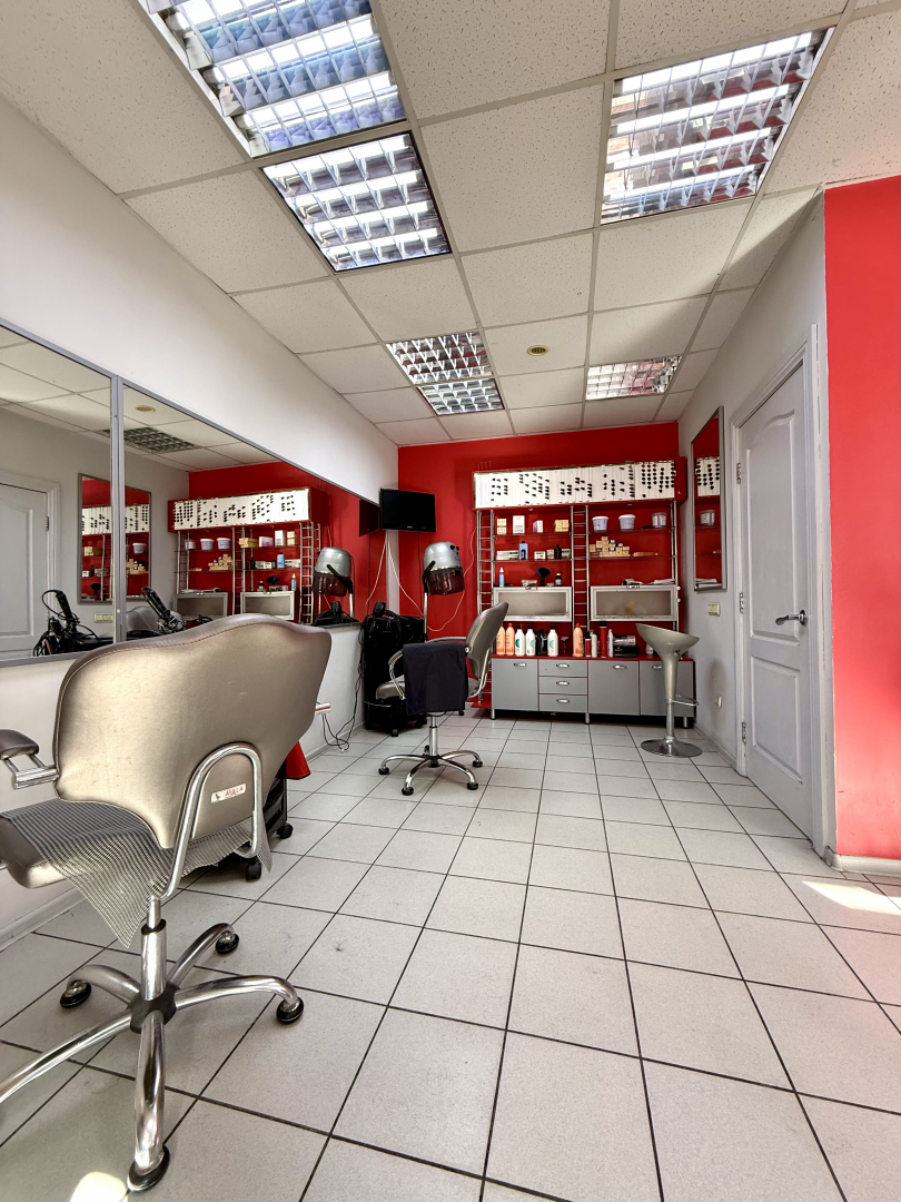 Продаж комерційного приміщення Перукарня. Фото - 3