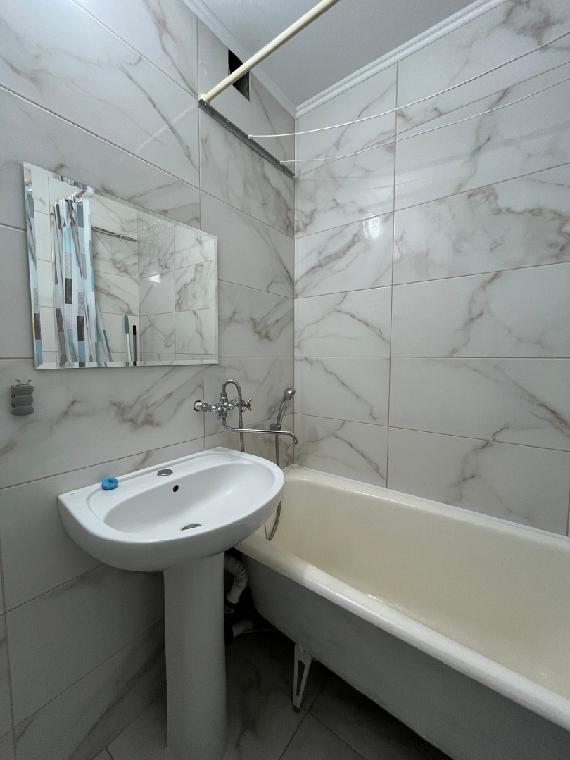 Продається світла 2на квартира 52 м², вул. Гонча. Фото - 16