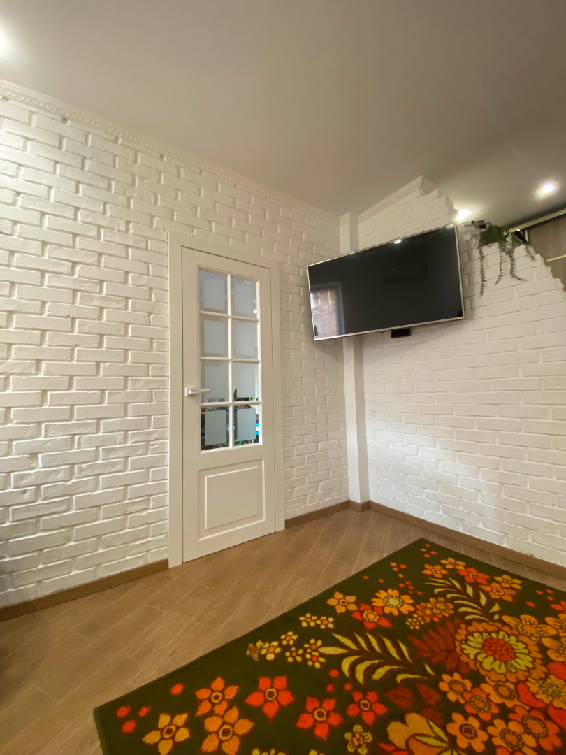 Простора укомплектована квартира в найкращій локації!. Фото - 3