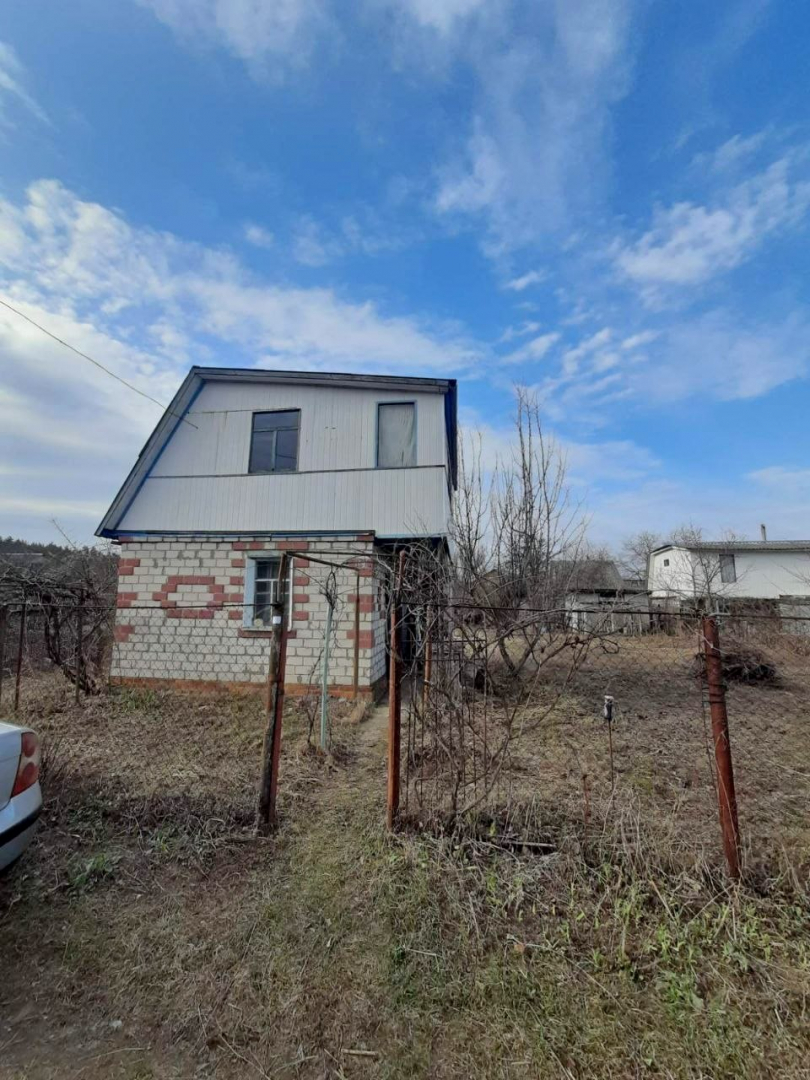 2 поверхова дача з опаленням, ділянка 6 соток. 4 км біля міста. Фото - 2