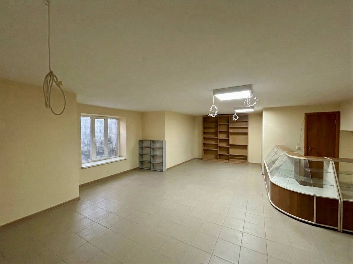 Продаж комерційного приміщення 56м² — вул. М. Грушевського (р-н Бєлова). Фото - 3