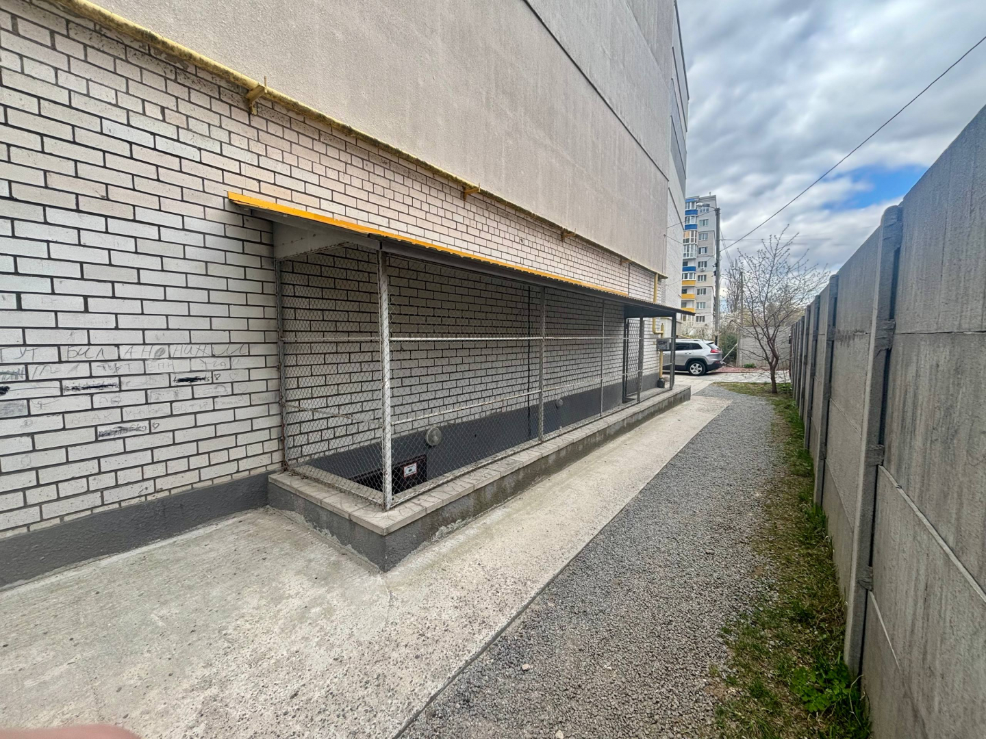 Продаж комерційного приміщення 56м² — вул. М. Грушевського (р-н Бєлова). Фото - 1