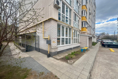 Продаж комерційного приміщення 56м² — вул. М. Грушевського (р-н Бєлова)