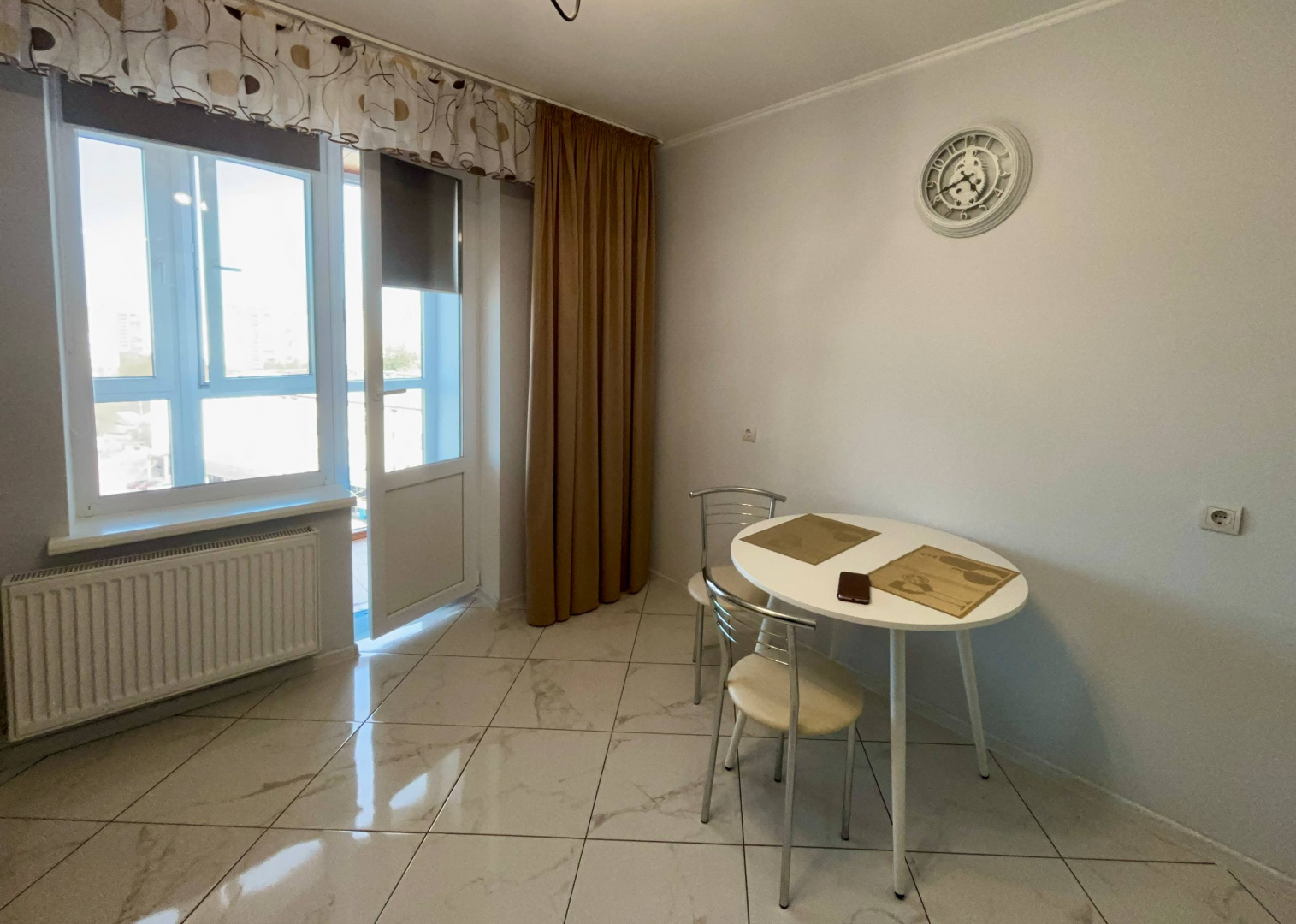 Пропоную 1-кімнатну квартиру, 43 м², з автономним опаленням у центрі міста. Фото - 4