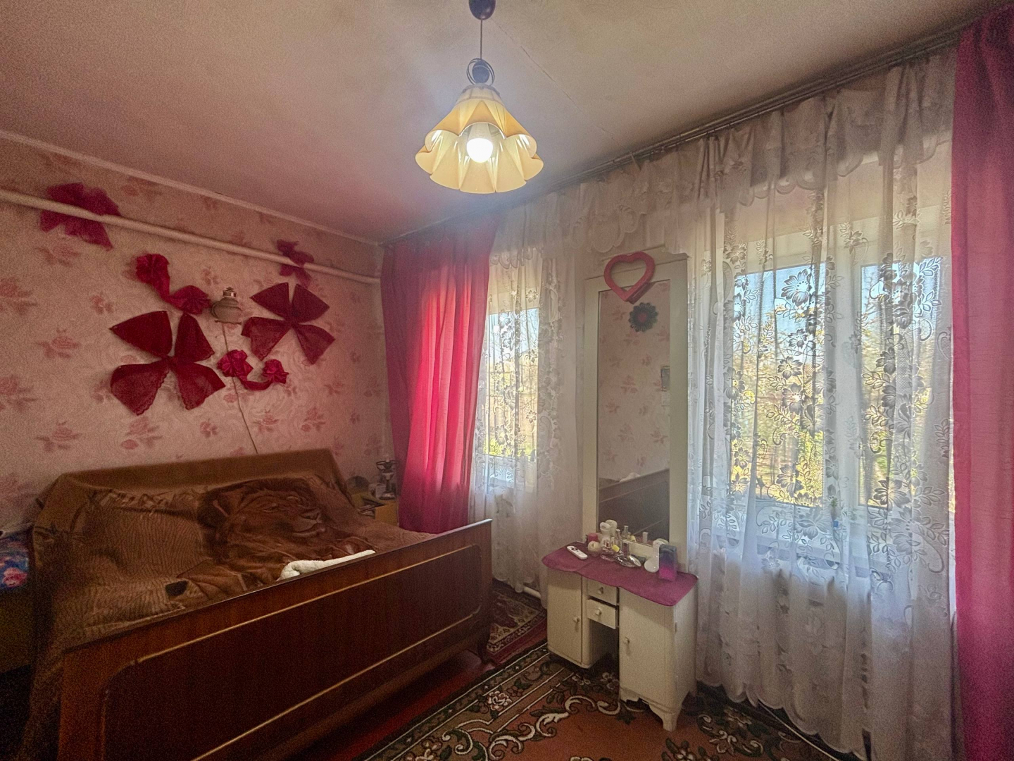 Будинок 3 кімнатний з усіма зручностями жилий стан 2 гаражі 18 соток землі єВідновлення. Фото - 5
