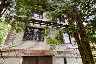 Продаж будинку біля Валу 4 кімнатний 130 м² 11 соток всі комунікації під ремонт/інвестиція