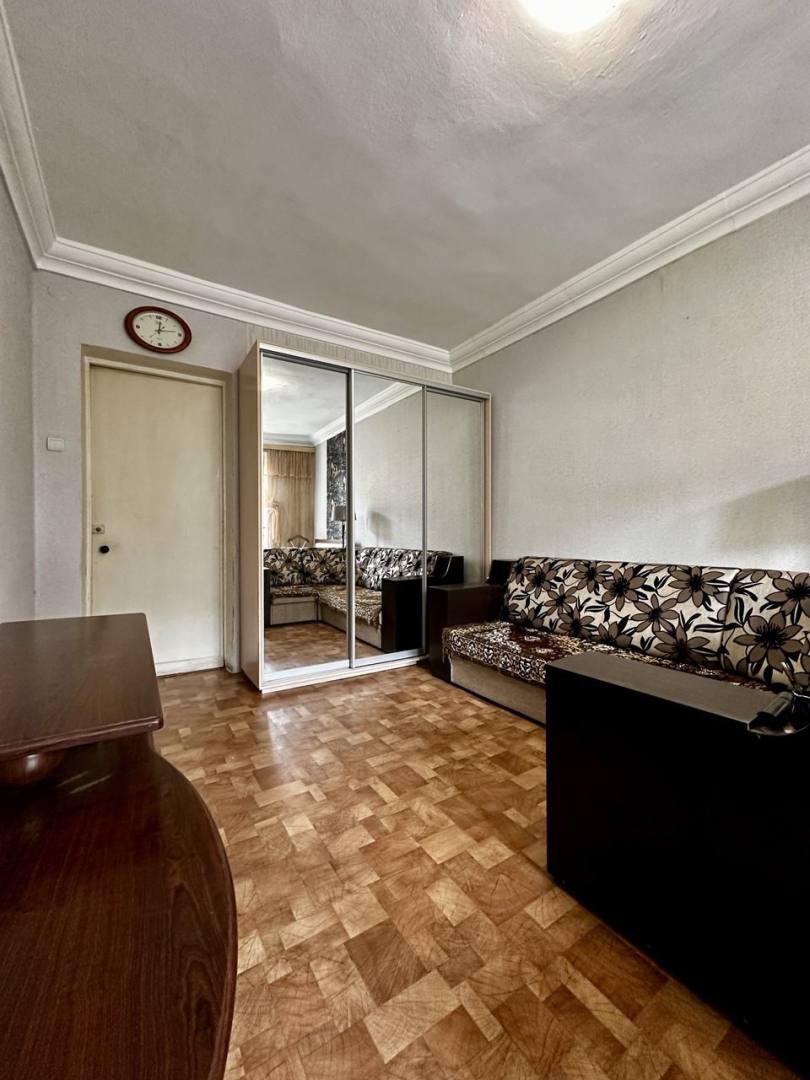 Двокімнатна сталінка 55м2 в центрі міста,житловий стан. Фото - 4
