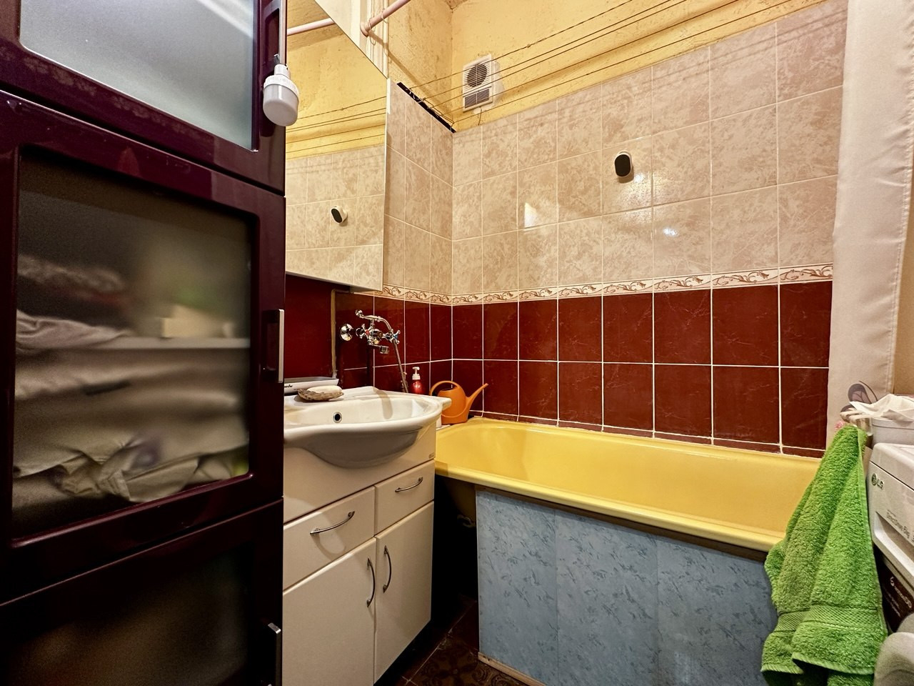 Двокімнатна сталінка 55м2 в центрі міста,житловий стан. Фото - 12