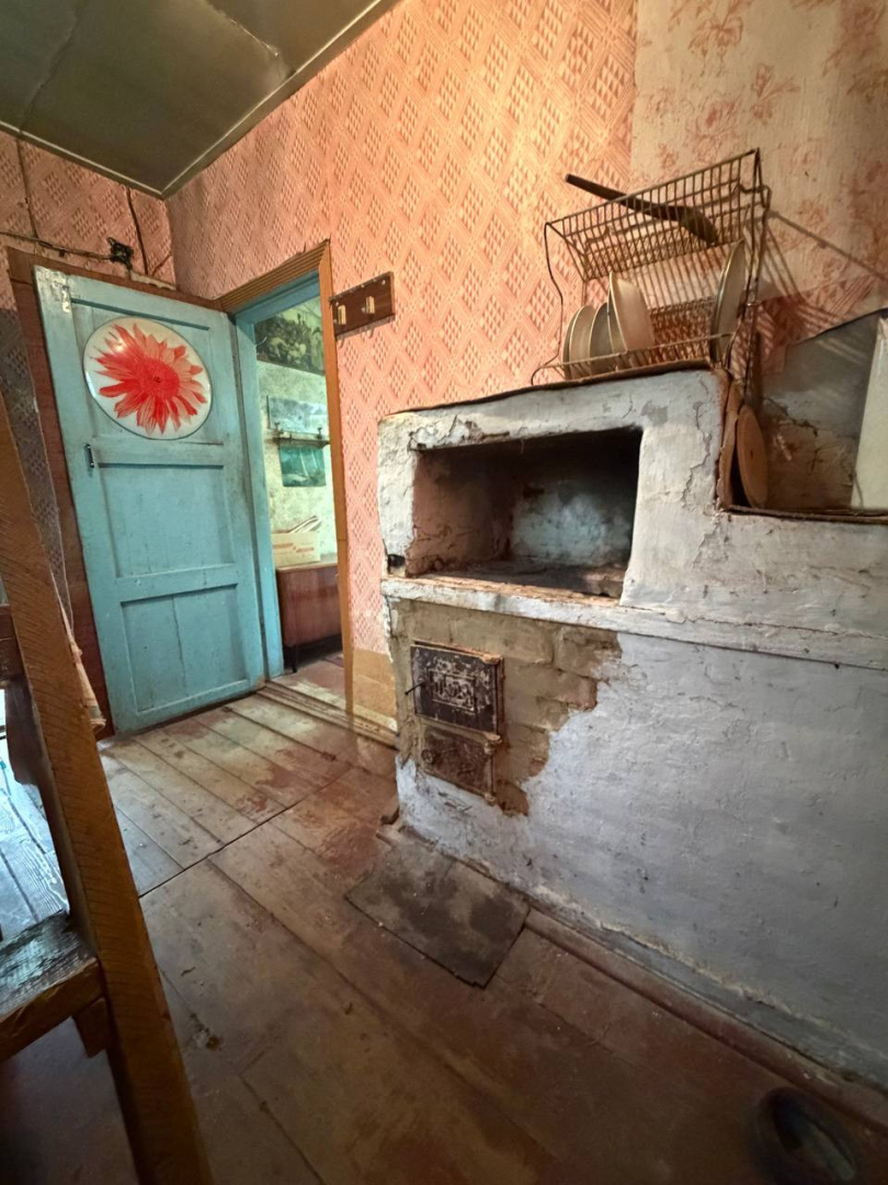 Дача біля соснового лісу — перша лінія, 8 соток, цегла, 2 поверхи. Фото - 10
