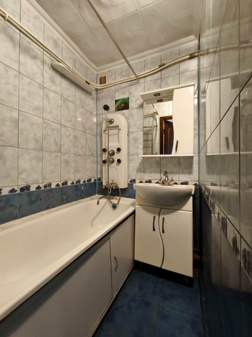 Затишна 2 кімнатна квартира 49 м2 з косметичним ремонтом район Рокосовського. Фото - 15