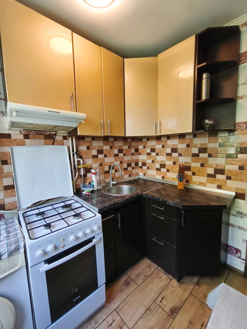 Затишна 2 кімнатна квартира 49 м2 з косметичним ремонтом район Рокосовського. Фото - 10