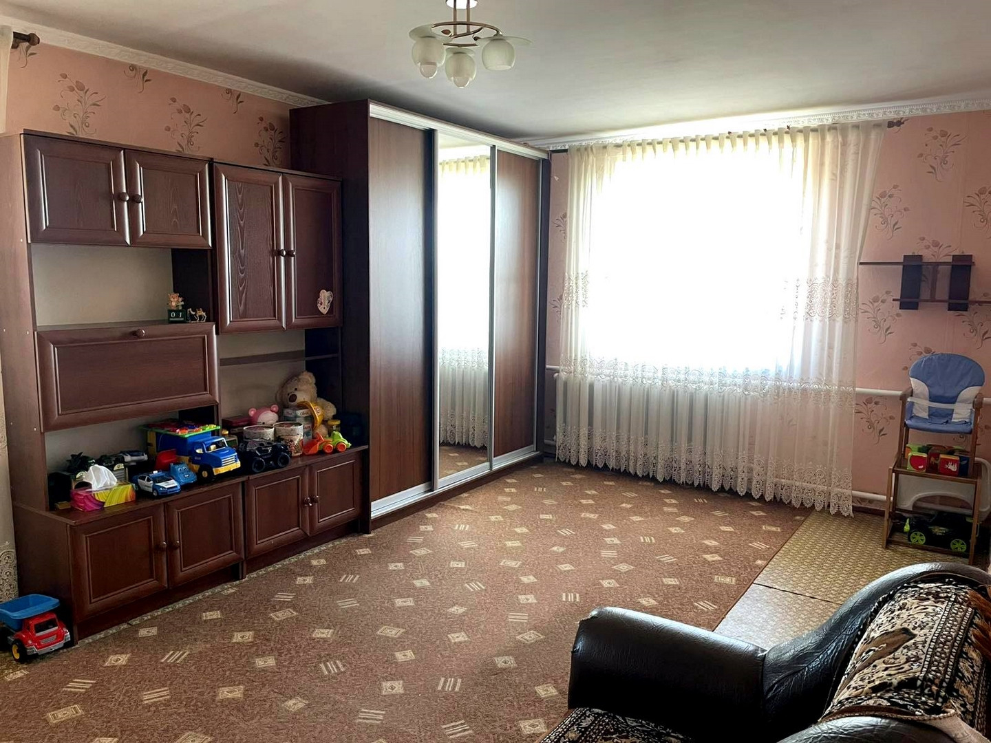 Продам 1 кімнатну квартиру 43 м² з земельною ділянкою, підвалом та сараєм у селі Лемеші. Фото - 4