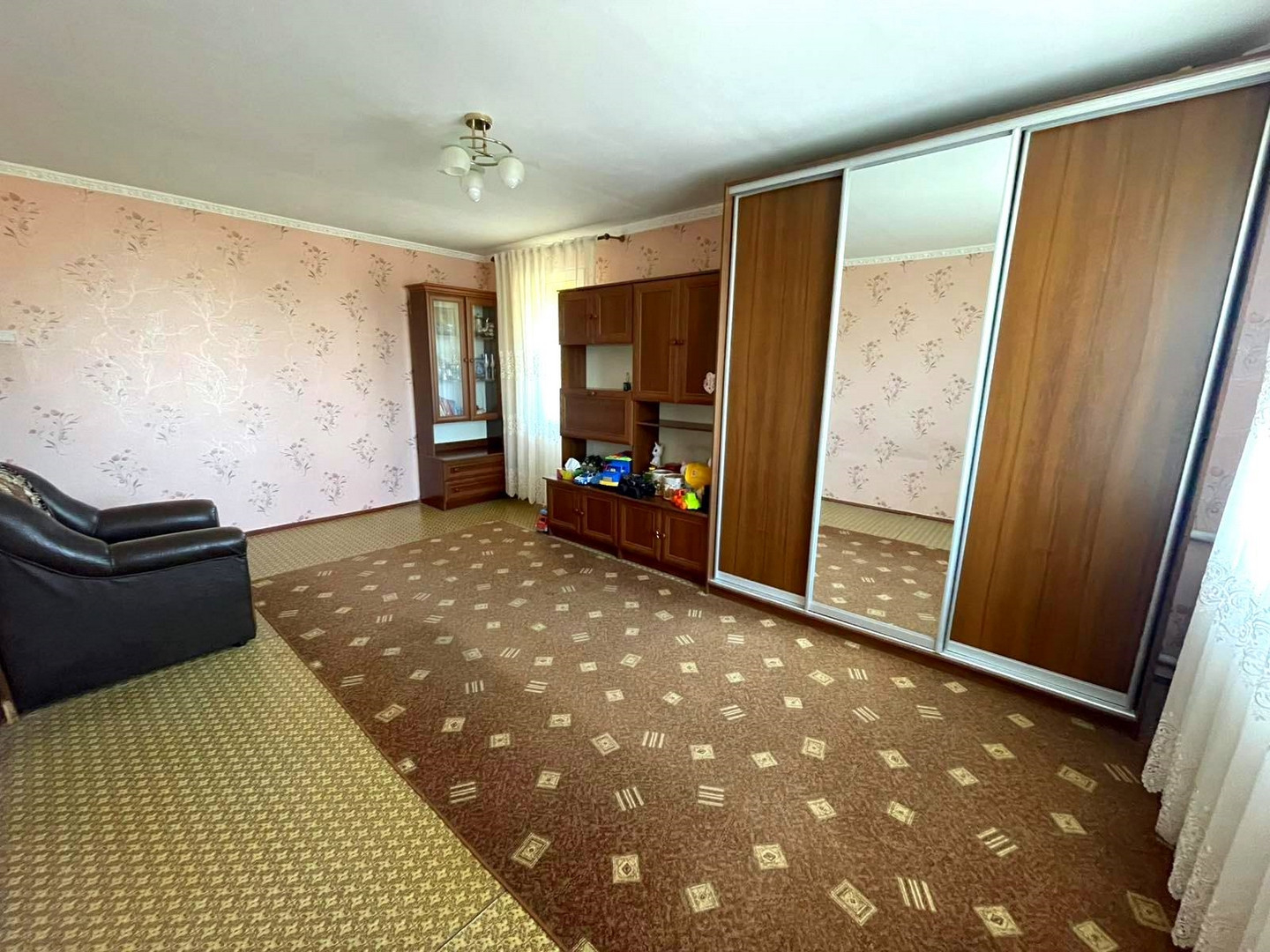 Продам 1 кімнатну квартиру 43 м² з земельною ділянкою, підвалом та сараєм у селі Лемеші. Фото - 5