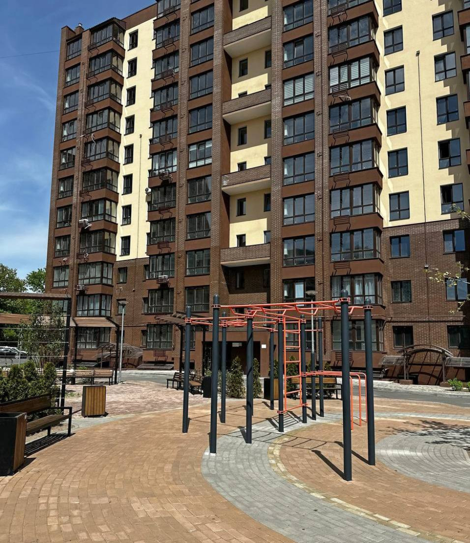 Простора 1 кімнатна квартира 46м² у ЖК "Комфортний" р-н Масани. Фото - 1