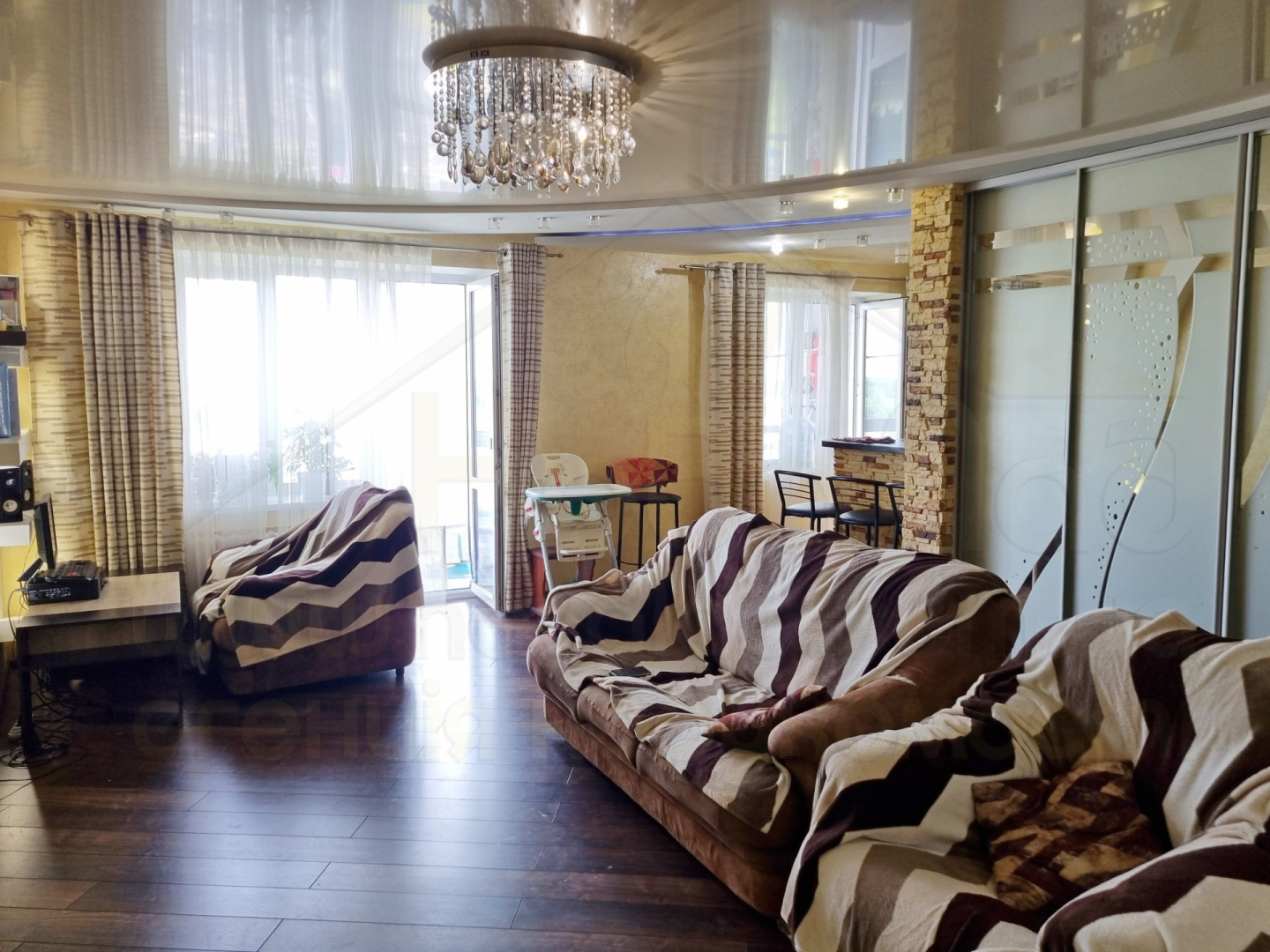3 кімнатна квартира 81м2, з ремонтом та меблями р-н Епіцентр. Фото - 1
