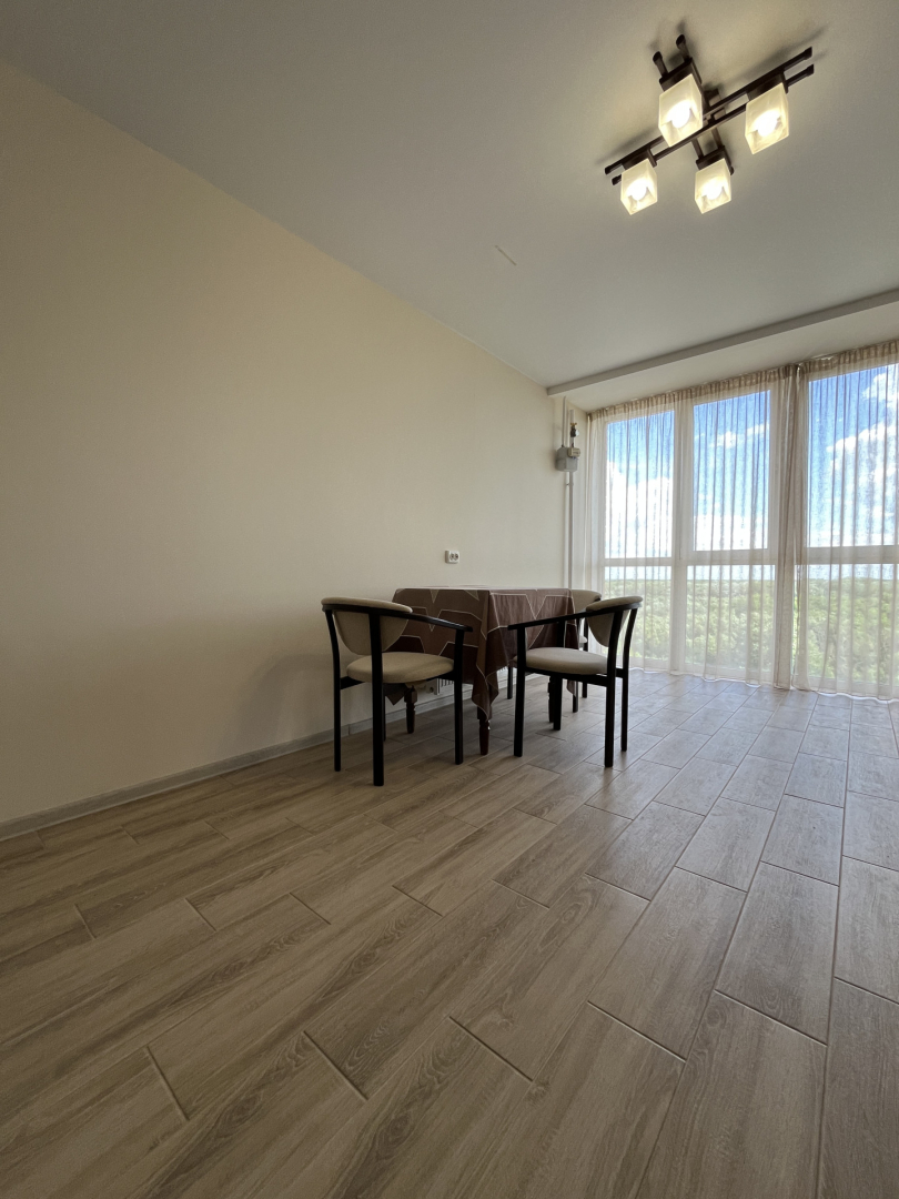 Продається простора 2-на квартира 83,3 м² з автономним опаленням, ЖК "Придеснянський". Фото - 2