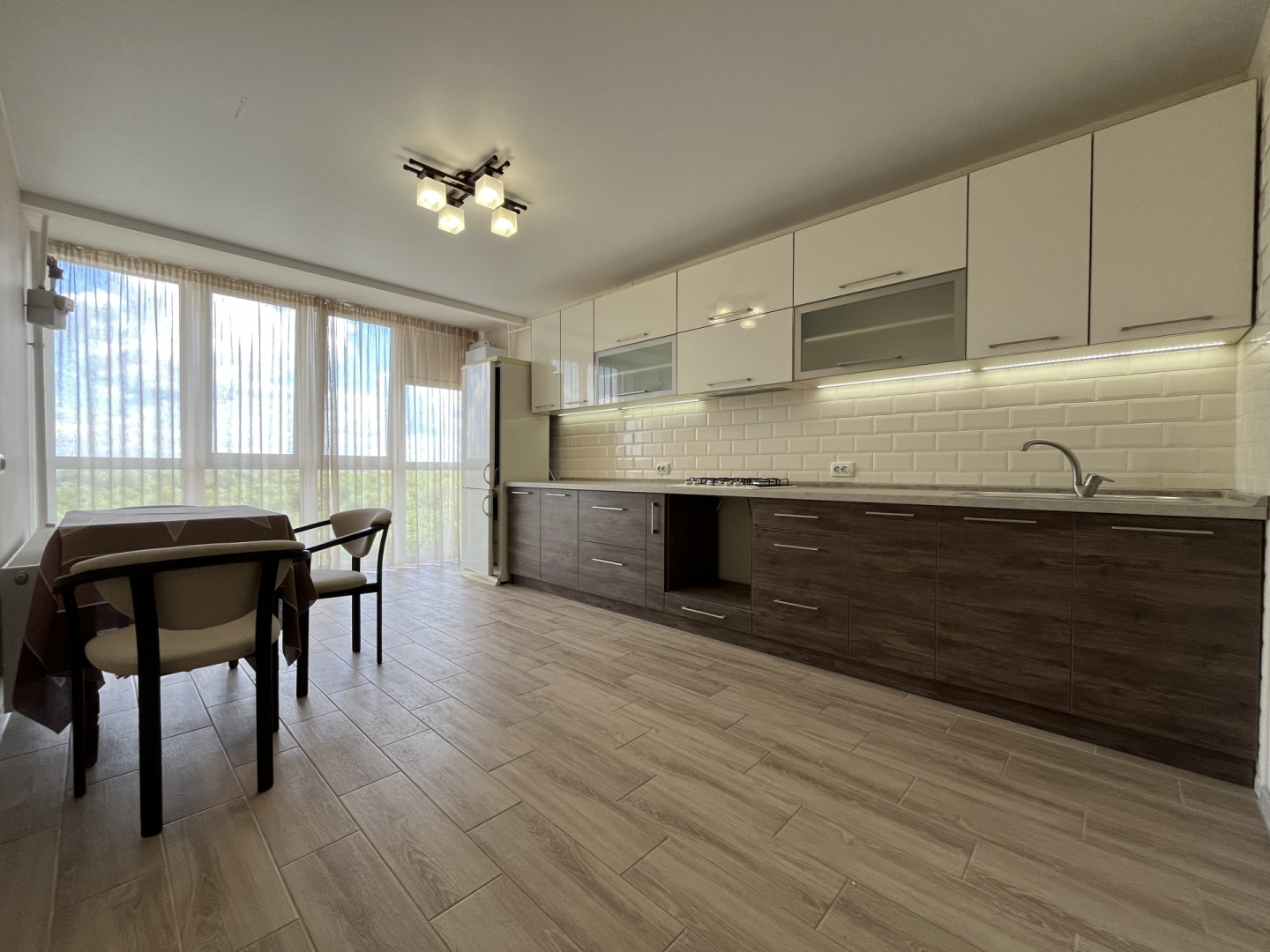 Продається простора 2-на квартира 83,3 м² з автономним опаленням, ЖК "Придеснянський". Фото - 1