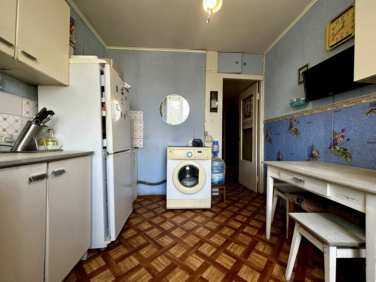 Р-н ЦУМ,2 кімнатна квартира 51м2,житловий стан,меблі+техніка,держ.програми. Фото - 6