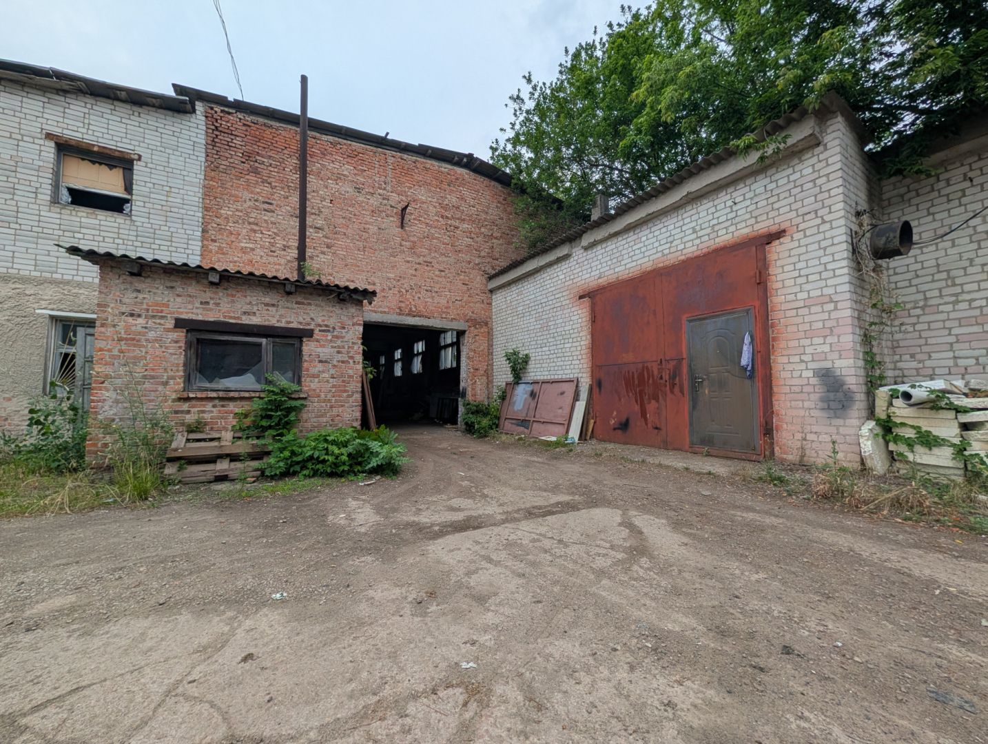 Комплекс виробничих будівель та прибудов загальною площею понад 1000 м². Фото - 17