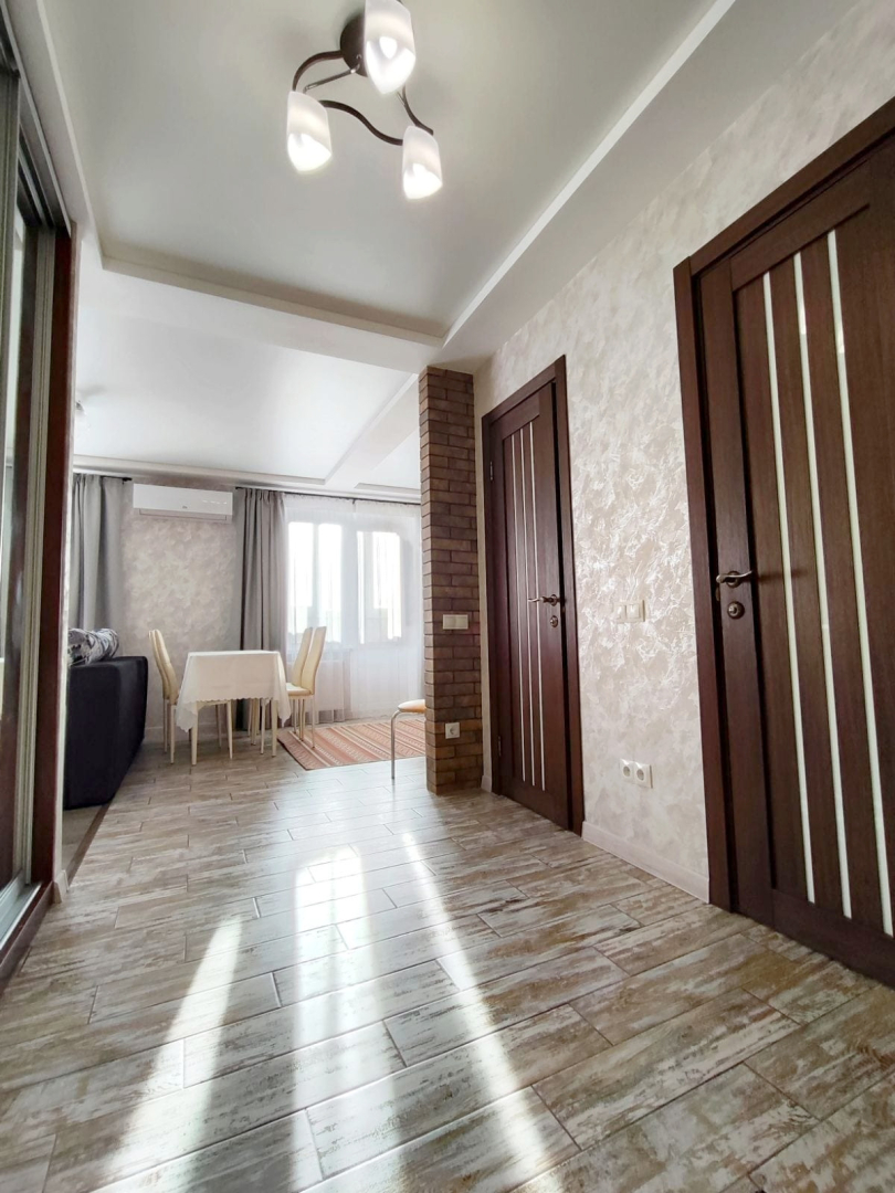 Стильна студія 43 м2, Ремонт, Меблі. Пр. Миру 277. Фото - 12