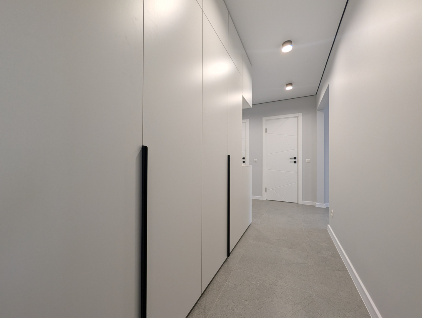 Нова 2-кімнатна квартира 68,6 м² з ремонтом та меблями Масани єОселя. Фото - 4